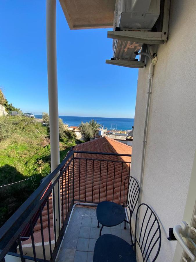 Nick & Santo'S Holiday Homes B&B Giardini Naxos Exterior photo
